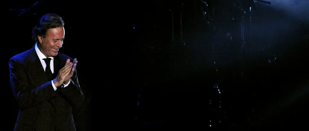 Julio Iglesias se întoarce la București, într-un concert la Sala Palatului, pe 24 octombrie