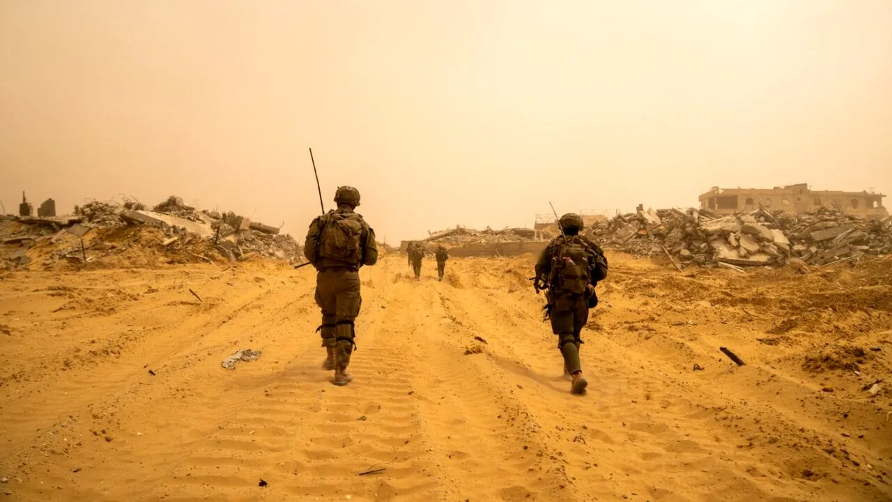 Gaza: Trei militari israelieni, uciși de explozia unei bombe. Hamas: 27 de palestinieni ar fi fost uciși lângă un centru de distribuție a AJUTOARELOR