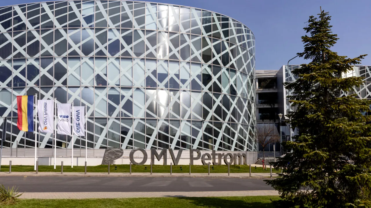 OMV Petrom a cumpărat noi proiecte de parcuri fotovoltaice, de 710 MW. A primit aviz și pentru preluarea a trei companii din piața energiei electrice