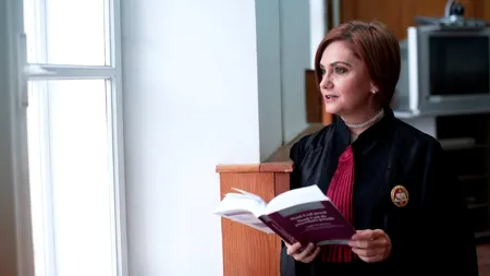 Judecătoarea Adriana Stoicescu, după ce Klaus Iohannis a solicitat ministrului Justiței să explice clasarea dosarului ”10 august”: ”Am ajuns să fim fugăriți și umiliți, la chemarea unor politicieni iresponsabili”