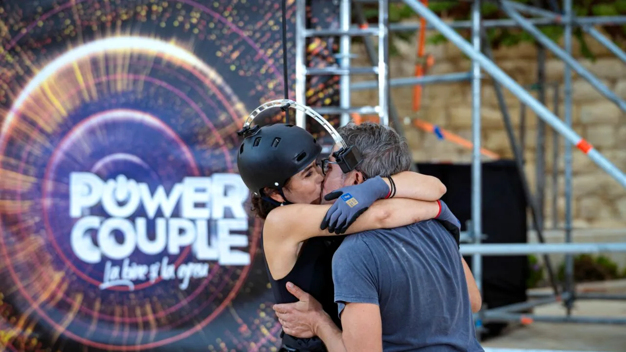 FOTO / Nouă cupluri de vedete se luptă la ”Power Couple România – La bine și la greu”, de la Antena 1