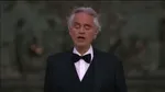 Tenorul Andrea Bocelli, intrare spectaculoasă la Festivalul de la Sanremo. Celebrul artist a surprins audiența cu apariția sa