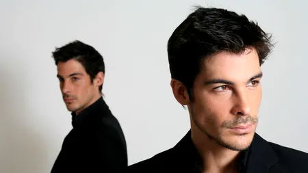 Doi frați GEMENI au scăpat de închisoare pentru că sunt prea ASEMĂNĂTORI. Polițiștii, depășiți de situație