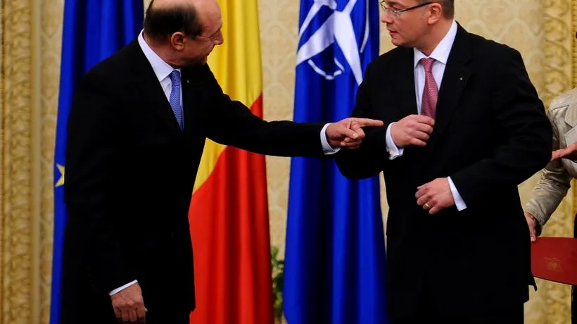 Ponta: Blaga și Ungureanu sunt chelnerii mușteriului Băsescu; nu coabitez cu chelneri