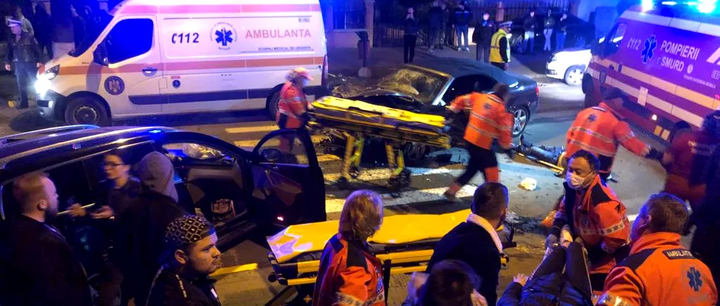 INCONȘTIENȚĂ. Șase răniți grav după ce un șofer care făcea live pe Facebook, în timp ce conducea nebunește, a provocat un accident în lanț. Momentul impactului a fost transmis în direct!