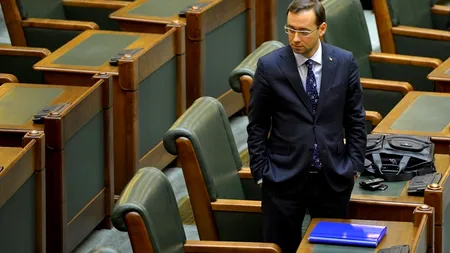 Statutul deputaților și senatorilor a fost din nou modificat. În ce condiții își pot pierde parlamentarii mandatul