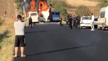 UPDATE | Accident cu două autocare și un TIR în Teleorman, soldat cu patru răniți, care au fost transportați la spital