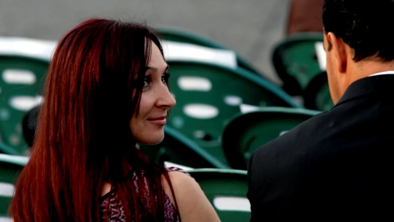 Soția lui Emil Boc, Oana, și-a lansat primul volum de poezii