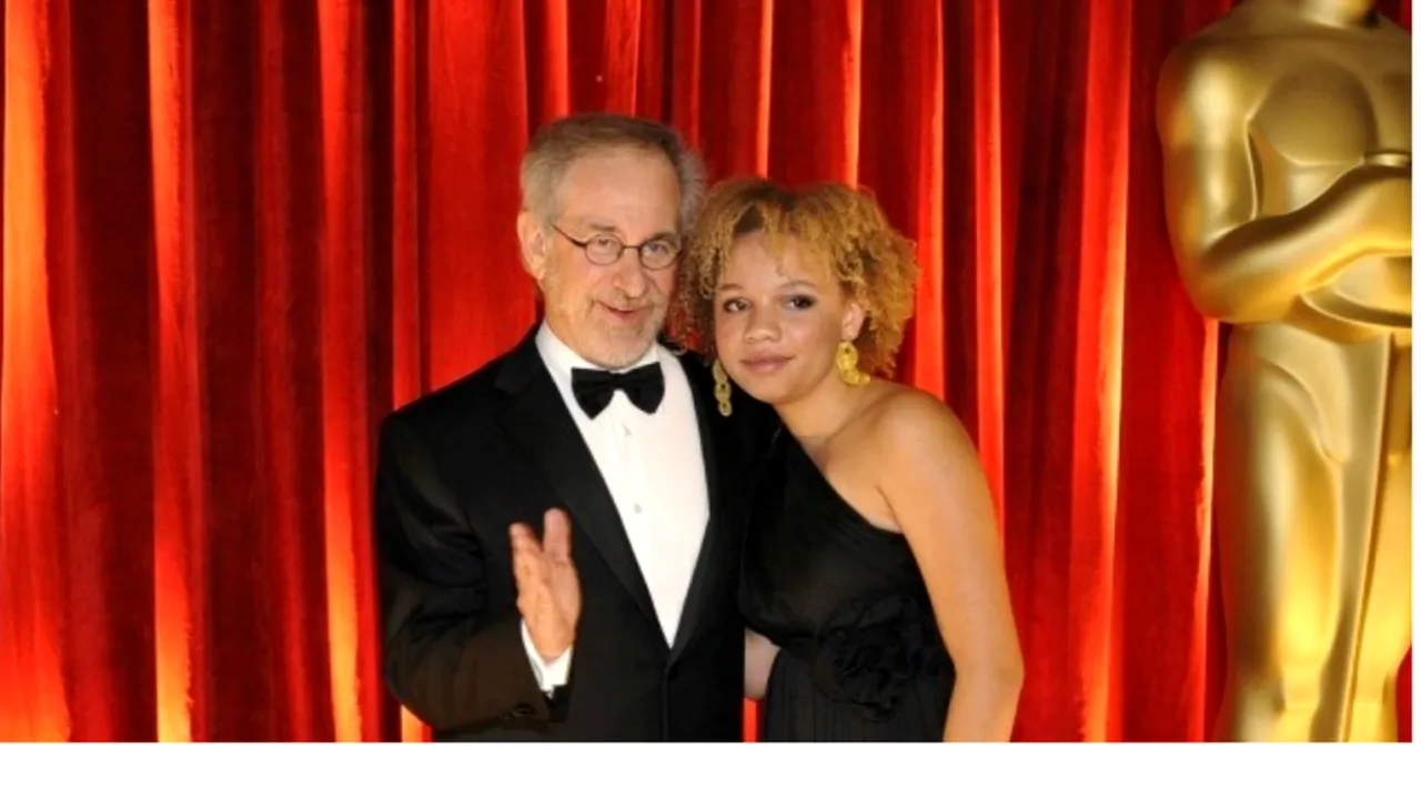 Un celebru regizor sprijină decizia uneia dintre fiicele sale de a deveni actriţă porno