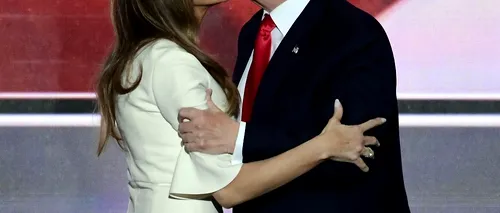 Trump, atenționat de soția sa în momentul intonării imnului. Gestul care s-a viralizat pe internet. VIDEO 