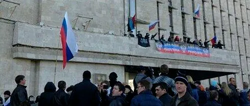 Manifestanți proruși preiau controlul asupra unei clădiri guvernamentale la Harkov - UPDATE