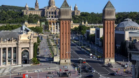 RESTRICȚII împotriva 