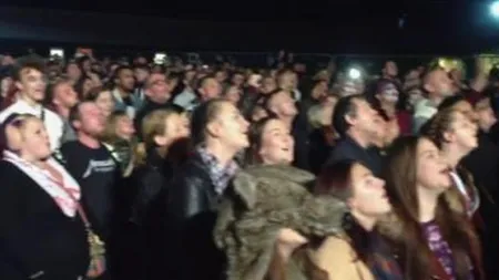 Record Guinness: 464 de persoane au urlat la Lună timp de un minut, în Marea Britanie