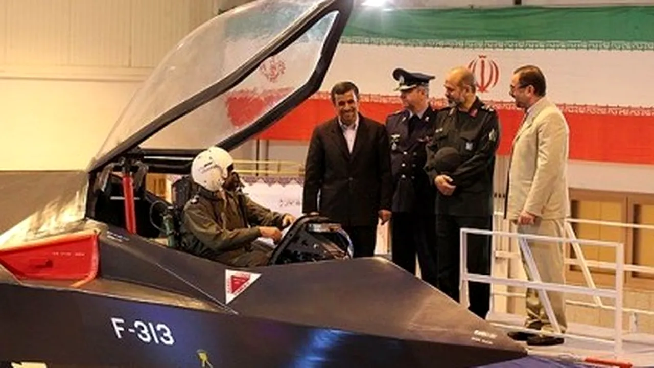 Iranul dezvăluie un nou avion de luptă, prezentat ca 
