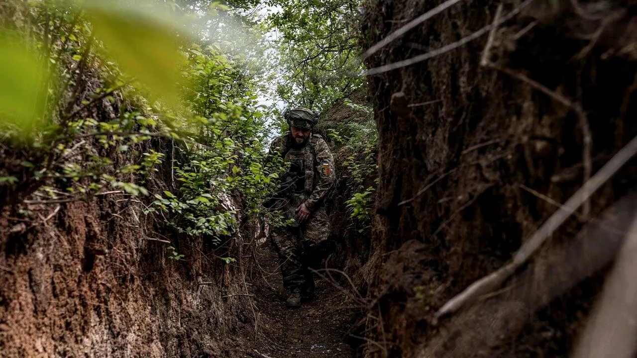 LIVE | Ziua 439 de război: Ruşii continuă să evacueze populaţia de lângă centrala nucleară de la Zaporojie. Avertismentul președintelui ceh