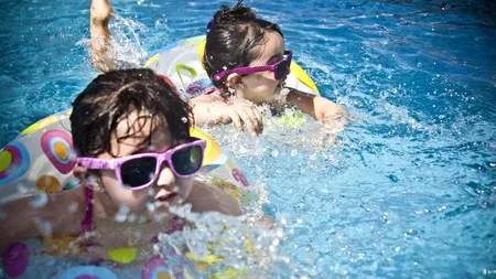 Cinci copii au ajuns la spital după o intoxicație cu clor la o piscină din Mamaia: 10 copii au fost afectați în total