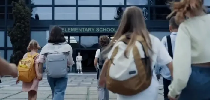 Generația Alpha schimbă regulile: cum au ajuns „sigma” și „skibidi” să fie noul „cool”