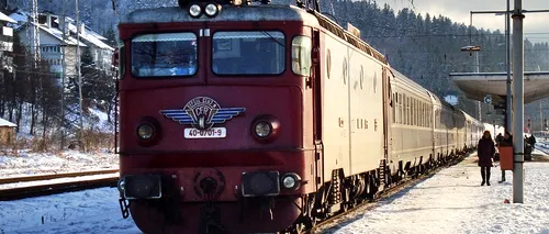 Locomotiva unui tren care circula pe ruta Huedin - Cluj-Napoca a deraiat după ce a lovit o cireadă de vite