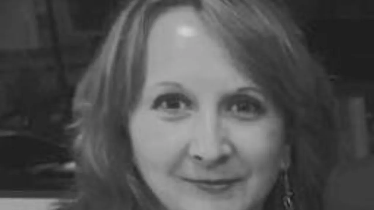 Ramona, polițista de doar 41 de ani, care a sfârșit sub roțile unei dube în propria curte. Femeia era mama unei fetițe