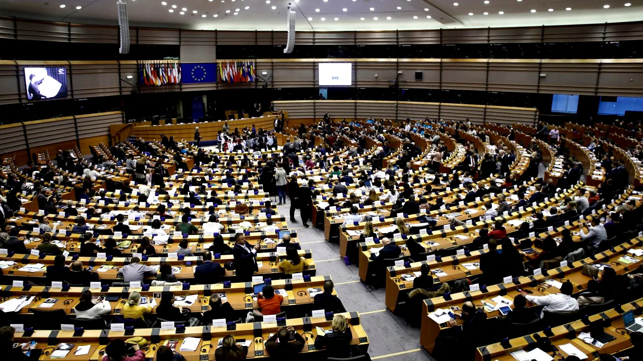 Parlamentul European cere Rusiei să-și retragă trupele de la granița cu Ucraina