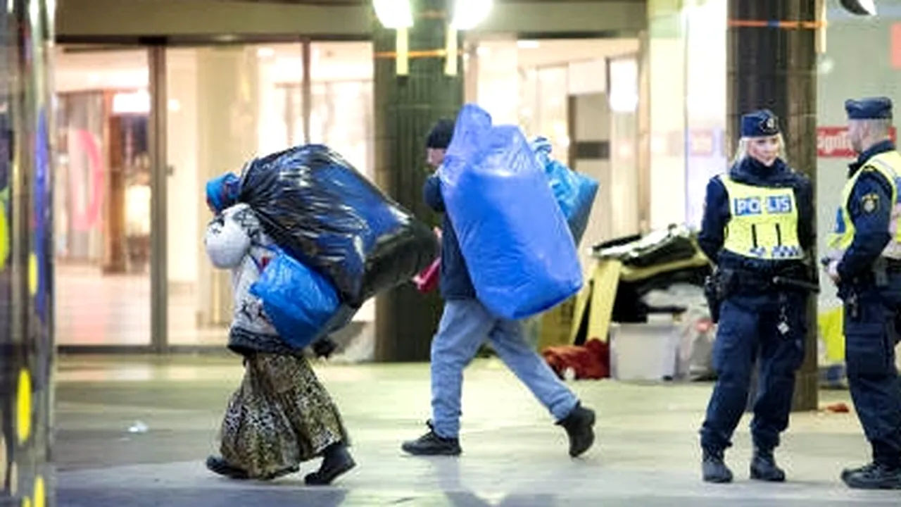 Zeci de cerșetori de etnie romă, evacuați din centrul orașului Stockholm