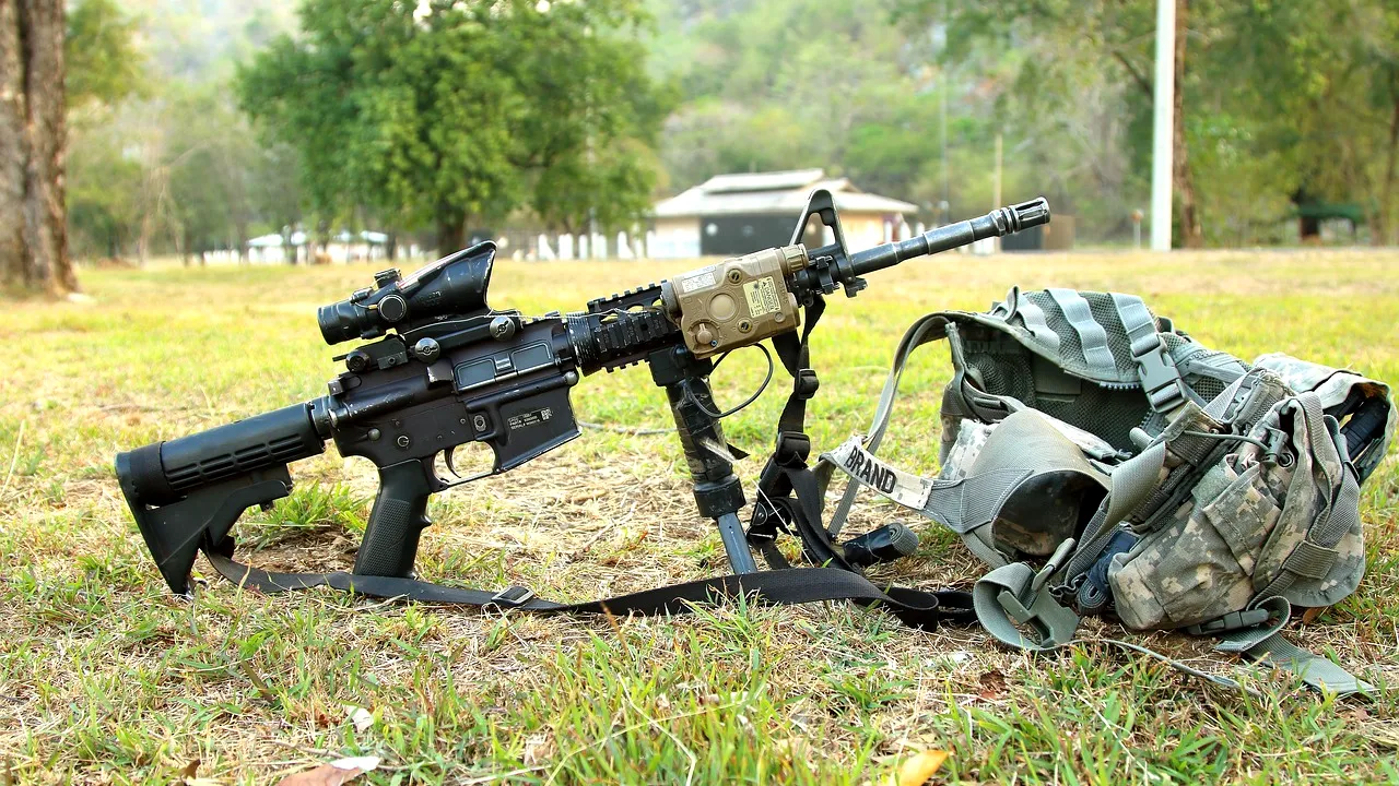 UE vrea să creeze o forță armată comună de 5.000 de militari până în 2025