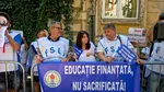 Colapsul școlii românești. Profesorii strigă „CATALOGUL” disperării în poarta Ministerului Educației. ZIUA a 16-a de proteste față de Legea Bolojan