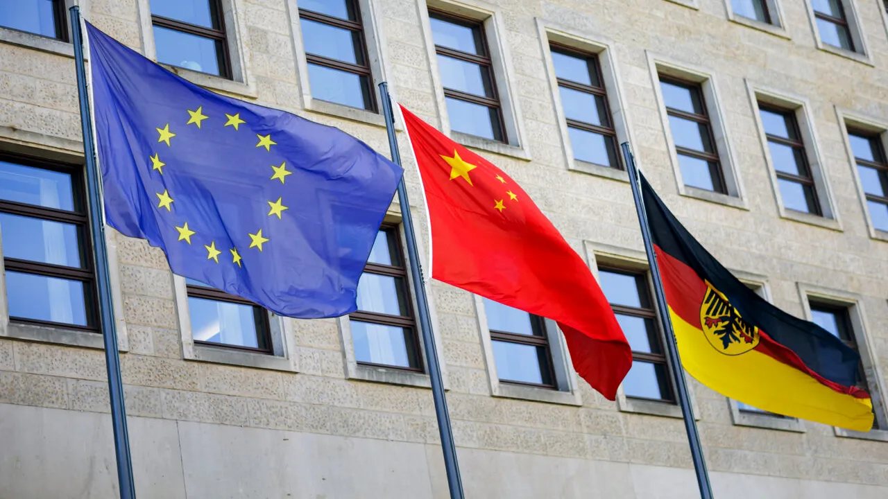 China reacționează vehement la investigația UE privind subvențiile / Beijingul avertizează că își va proteja interesele comerciale