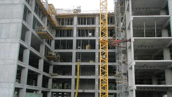 Numărul locuințelor finalizate în România a crescut cu 30% în primul semestru. București-Ilfov concentrează o treime din noile construcții
