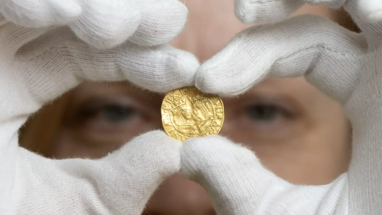 Misterul tezaurului dacic FURAT de la muzeul din Drobeta-Turnu Severin. Peste 500 de monede din aur și argint, dispărute fără urmă de peste 10 ani