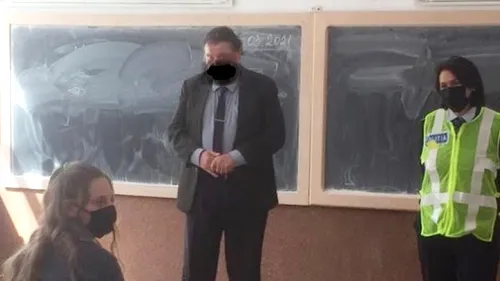 Fotografie trucată, într-un comunicat al IPJ Suceava privind o acțiune în școli: Un profesor fără mască apare cu ea desenată pe calculator!
