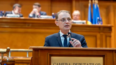 Luca Niculescu nu ratează nicio ocazie să spună că se apucă de treabă din această seară. Trei mesaje identice, în aceeași zi
