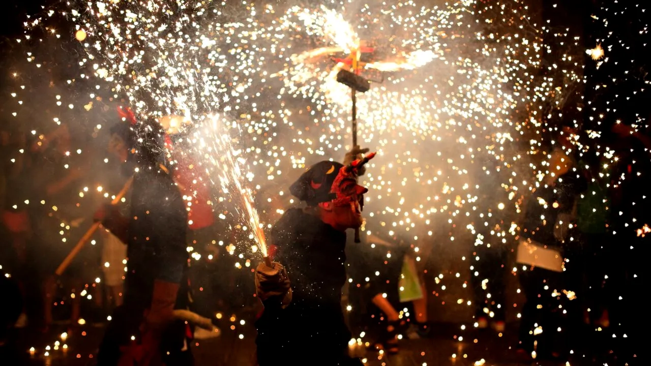 Petreceri de REVELION în stradă. Unde se adună bucureștenii și ce artiști vor cânta