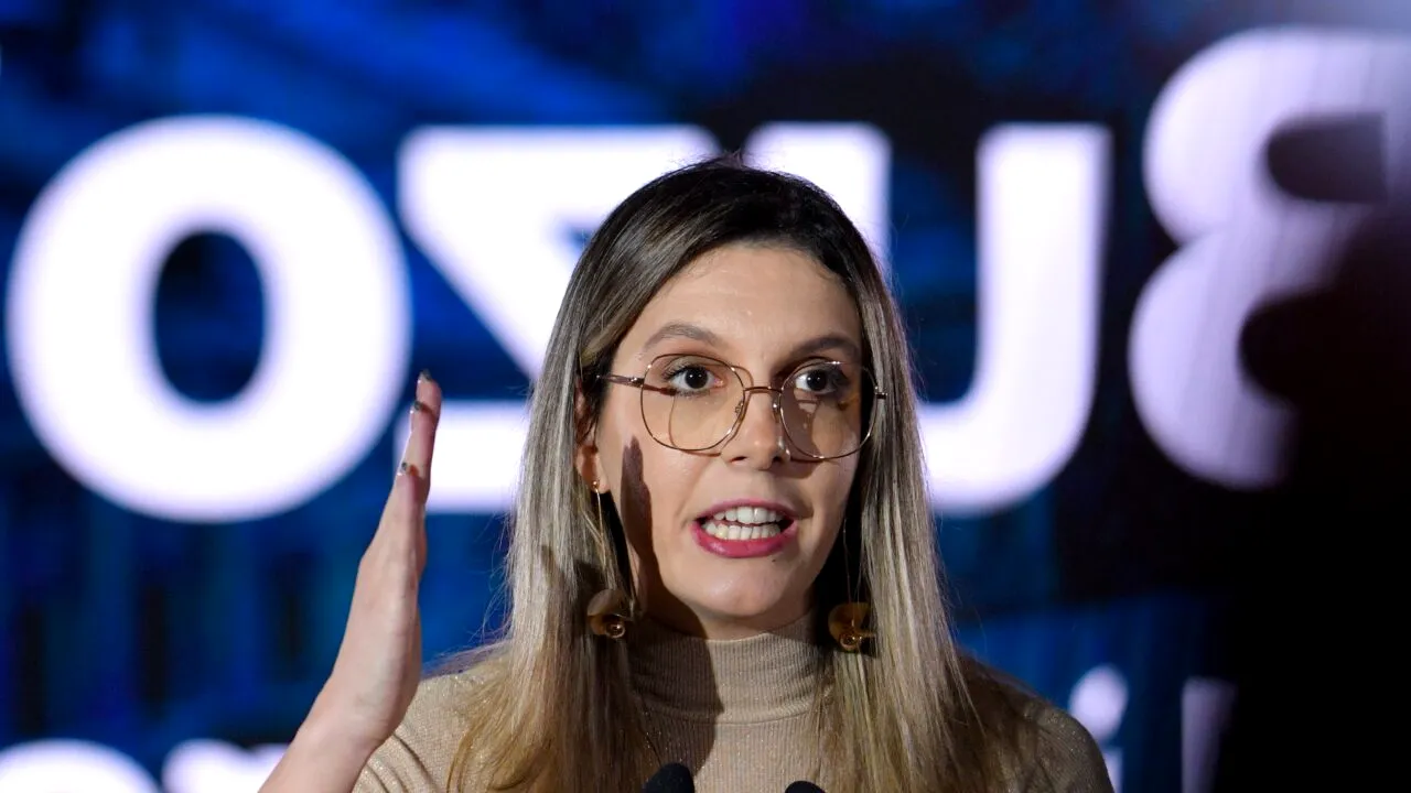 Raportul ministrului Mediului, Diana Buzoianu, pe masa Guvernului. PSD cere demiterea din funcție