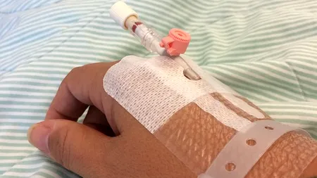 Strigătul românilor care au nevoie de un transplant pulmonar: ”Când am acele crize de tuse pur şi simplu tuşesc până când rămân fără aer”