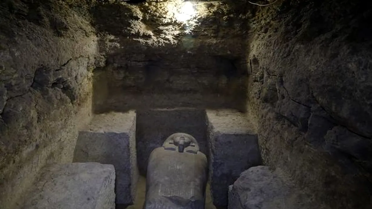 Descoperire arheologică majoră în Egipt. Ce ascundeau mormintele unor mari preoți 