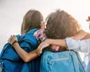 „Îngerul” care a schimbat destinele a 300 de copii din România. O mamă a creat „Clopoțelul prieteniei” prin care ajutorul merge direct la copil