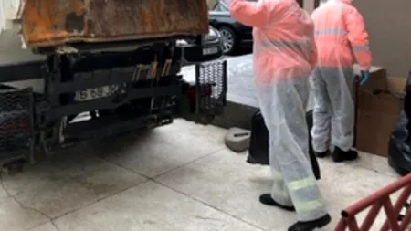 Romprest Service SA, reacție la acuzațiile lui Aurelian Bădulescu: „Am informat autoritățile referitor la problema deșeurilor de la centrele de carantină” / Viceprimarul Capitalei susține că firma refuză să ridice gunoiul