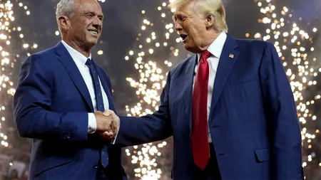 Robert F. Kennedy Jr. se retrage din cursa prezidențială și anunță că îl va susține pe Donald Trump: „Va face America sănătoasă din nou”