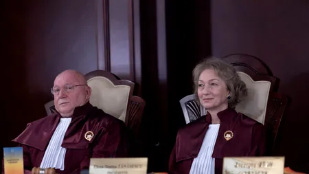 Cei 4 judecători CCR, atacați de tabăra pro - Bolojan, povestesc haosul din Curte pe pensiile magistraților și lansează acuzații grave la adresa președintei CCR, Simina Tănăsescu: 