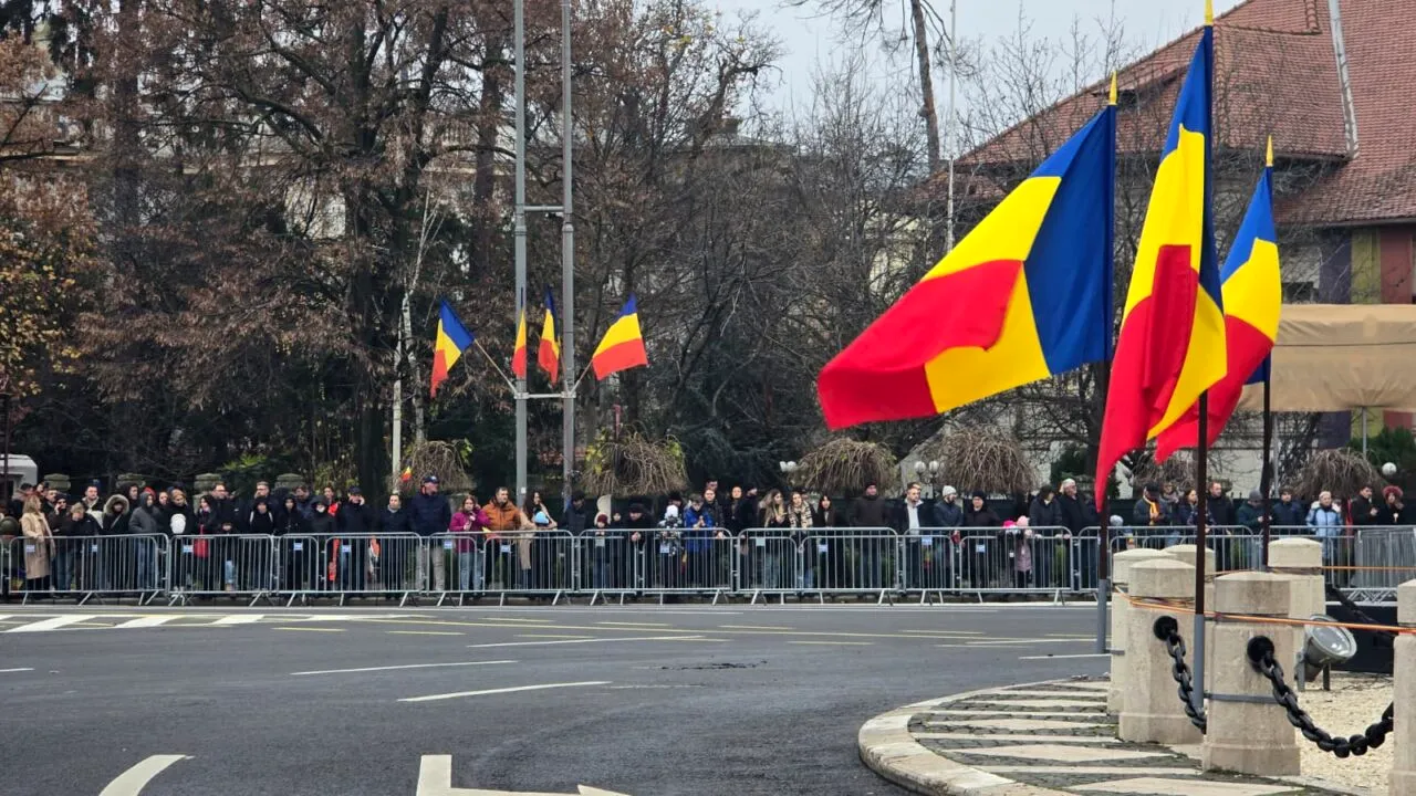 Primele imagini înainte de Parada de 1 Decembrie din București. Aproape 3.000 de militari vor defila pe sub Arcul de Triumf