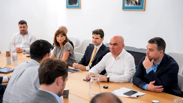 Culmea ironiei. După ce a pus șefi la filiale liberali unși „ieri”, Bolojan declară ziua ușilor deschise la PNL București