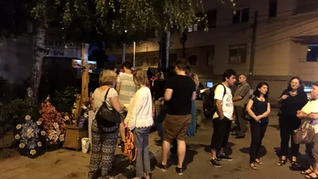 Noapte albă la Colectiv. Rudele victimelor, acuzații dure la adresa statului român, după ce unul dintre supraviețuitori s-a sinucis