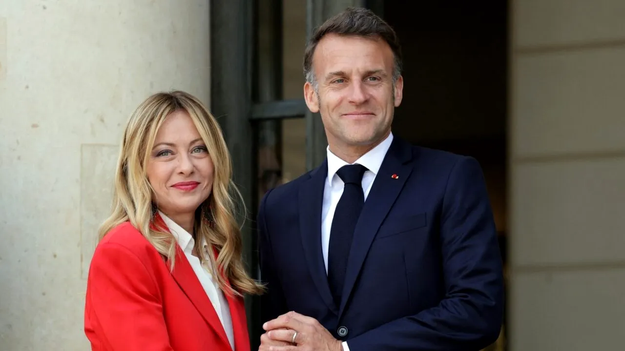 Giorgia Meloni este la Paris, alături de Macron, pentru acordul franco-italian privind Strâmtoarea Ormuz. Ce rol ar putea avea Italia