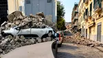 300 de oameni, forțați să își părăsească locuințele după cutremurul de lângă Napoli. Autoritățile italiene au găsit 21 de răniți și avertizează că mai urmează replici