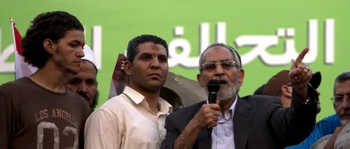 Liderul suprem al mișcării Frații Musulmani, judecat pentru instigare la uciderea manifestanților