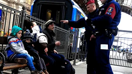 Situație tensionată la Budapesta. Poliția le cere imigranților să evacueze piața din fața Gării Keleti