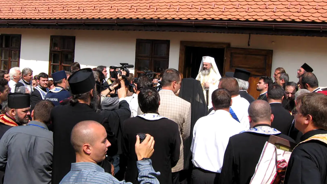 Peste 315.000 de români își sărbătoresc onomastica sâmbătă, de Sfântul Dumitru