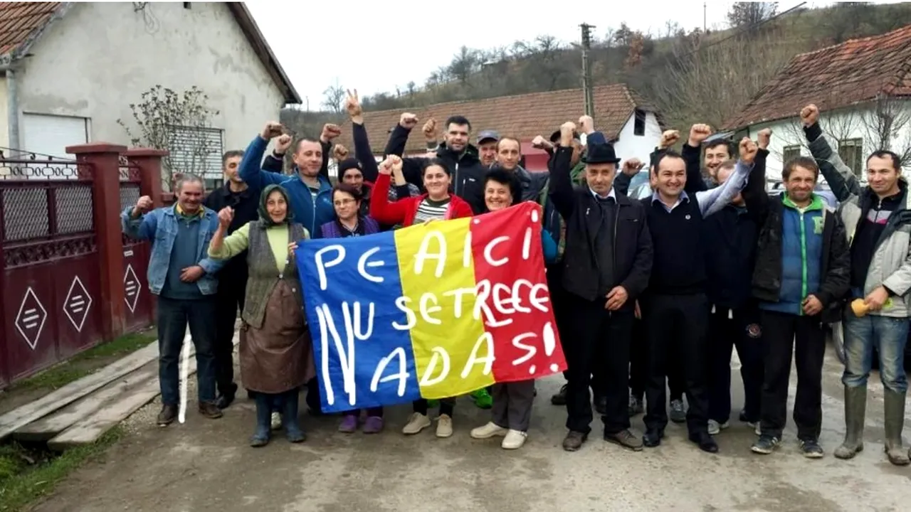 Instanța ADMITE cererile inculpaților în dosarul retrocedării satului Nadăș pe baza unor acte false și SCHIMBĂ încadrarea juridică