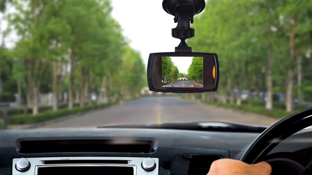 Unele filmări din trafic sunt luate în considerare de polițiști, altele nu. Explicațiile unui avocat